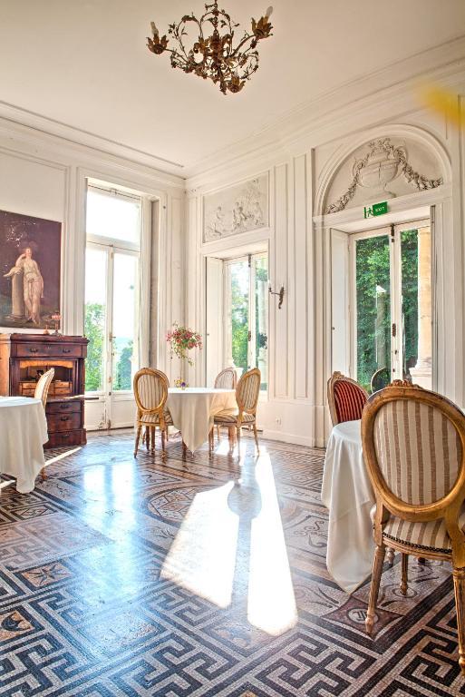 Chateau De La Madeleine Acomodação com café da manhã Pressagny-lʼOrgeuilleux Exterior foto